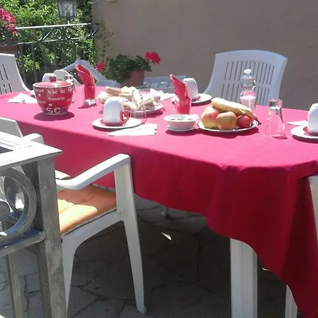 Oda ve Kahvaltı Al Borgo 3*